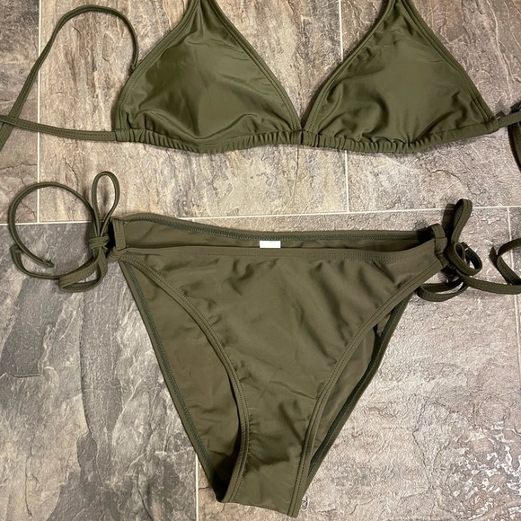 Tempt Me Women Two Piece Halter Bikini - Picture 6 of 8